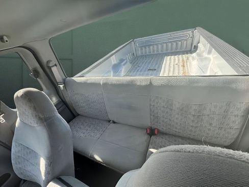 Used 2000 Ford F250 XL image 19