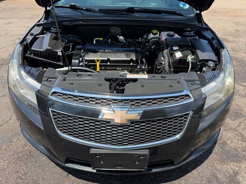 Used 2013 Chevrolet Cruze LS FWD image 23