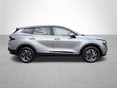 Used 2025 Kia Sportage LX AWD/4WD image 5