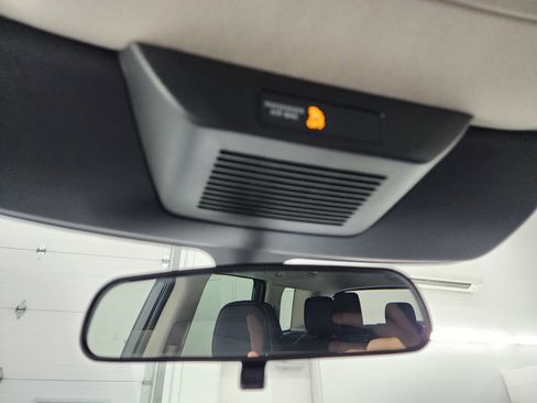 Used 2025 Nissan Pathfinder SV image 49