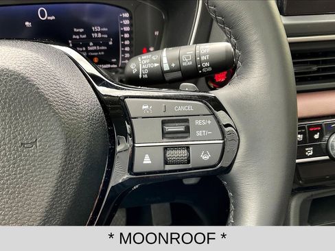 Used 2025 Honda Pilot Elite image 12