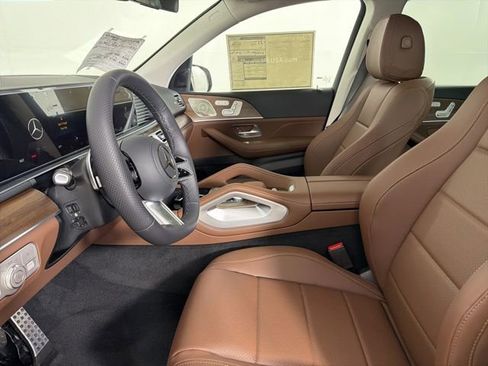 New 2026 Mercedes-Benz GLS 450 4MATIC image 11