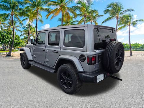 Used 2020 Jeep Wrangler Unlimited Sahara AWD/4WD image 8