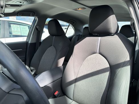 Used 2023 Toyota Camry LE FWD image 9