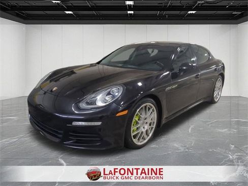 Used 2014 Porsche Panamera S image 4