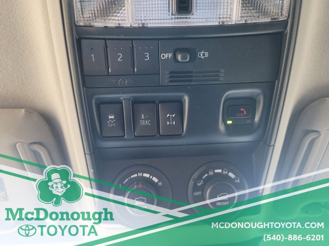 Used 2023 Toyota 4Runner TRD Off-Road Premium AWD/4WD image 22