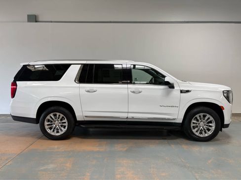 Used 2024 GMC Yukon XL SLT AWD/4WD image 6