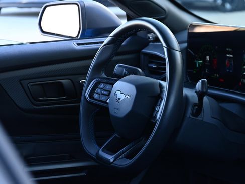 Used 2025 Ford Mustang Dark Horse image 21