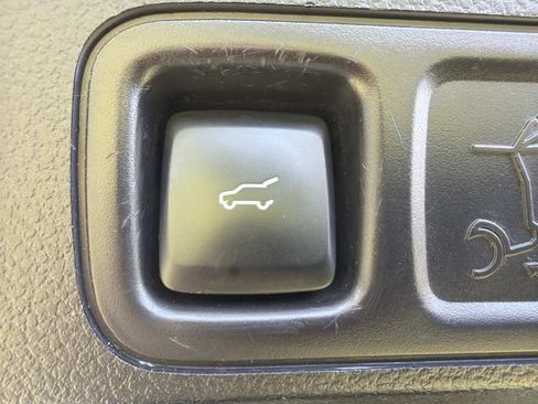 Used 2019 Ford Expedition Max Limited RWD image 18