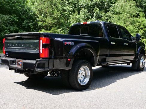 Used 2024 Ford F450 Platinum w/ FX4 Off-Road Package AWD/4WD image 12