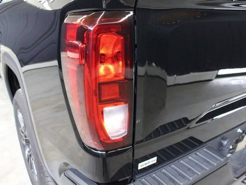 Used 2024 GMC Sierra 1500 Elevation AWD/4WD image 46