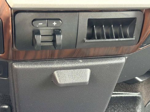 Used 2016 Ford F350 Lariat w/ Lariat Interior Package RWD image 22