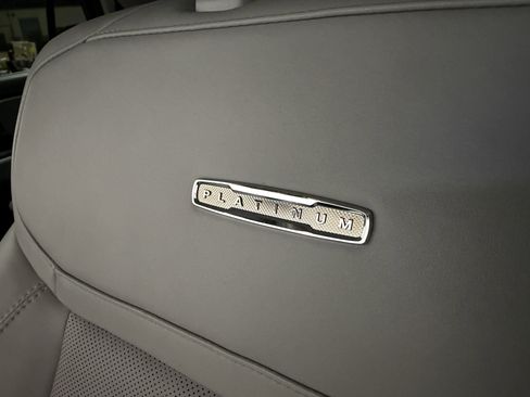 Used 2025 Ford Expedition Platinum image 24