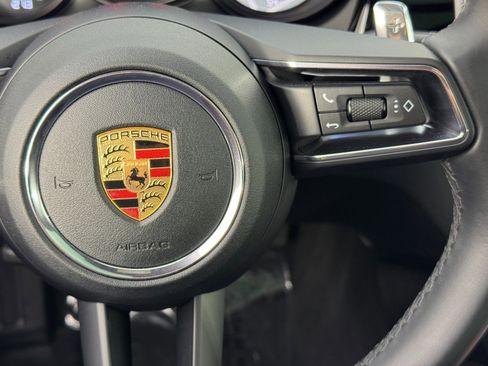 Used 2023 Porsche Macan w/ Premium Package Plus image 23