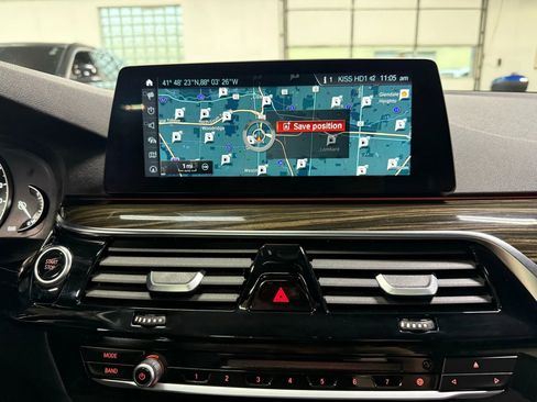 Used 2018 BMW 530e xDrive image 18