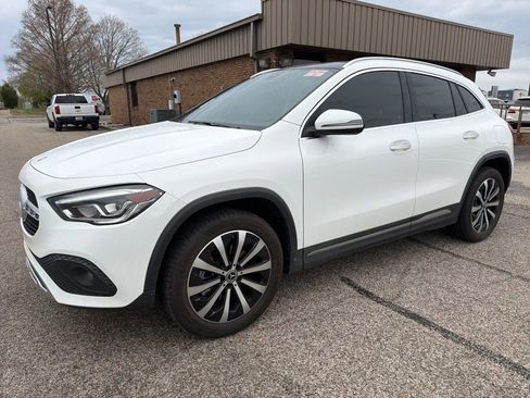 Used 2023 Mercedes-Benz GLA 250 w/ Premium Package image 2