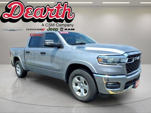Used 2025 RAM 1500 Big Horn AWD/4WD image 1