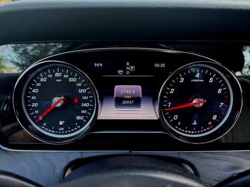Used 2017 Mercedes-Benz E 300 4MATIC image 19