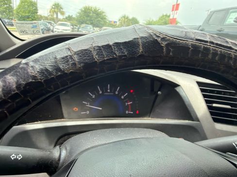 Used 2012 Honda Civic LX image 9