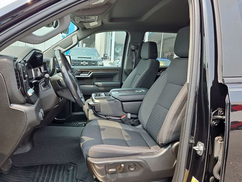 Used 2022 Chevrolet Silverado 1500 RST w/ Z71 Off-Road Package AWD/4WD image 25