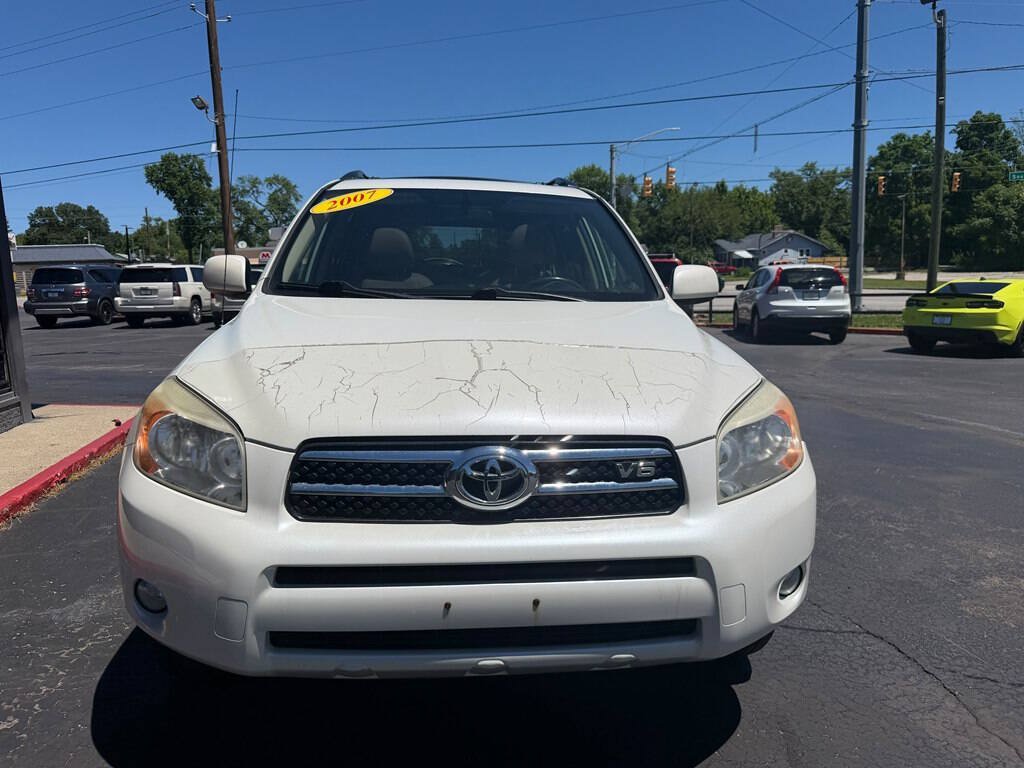 Used 2007 Toyota RAV4 Limited AWD/4WD image 2