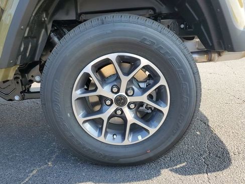 New 2025 Jeep Gladiator Sport image 11