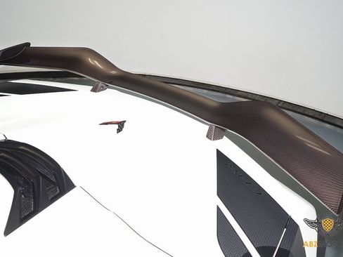 Used 2025 Chevrolet Corvette Z06 w/ Z07 Performance Package image 3