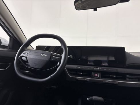Used 2025 Kia K4 EX image 20