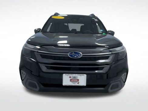 Certified 2025 Subaru Forester Limited image 4