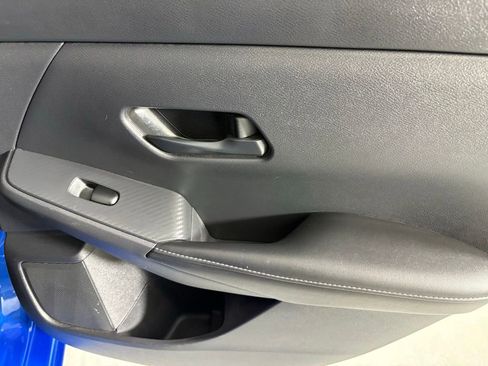 Used 2025 Nissan Sentra SV FWD image 14