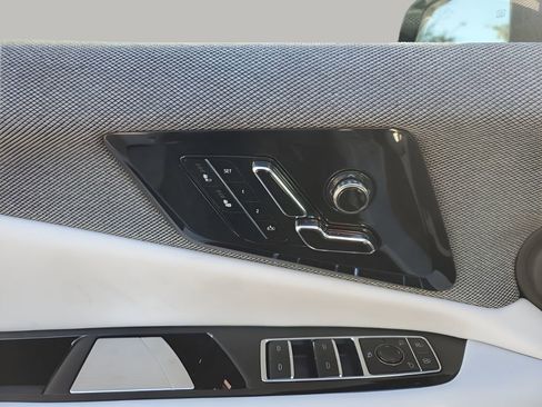 New 2026 Cadillac Optiq Sport 1 image 27