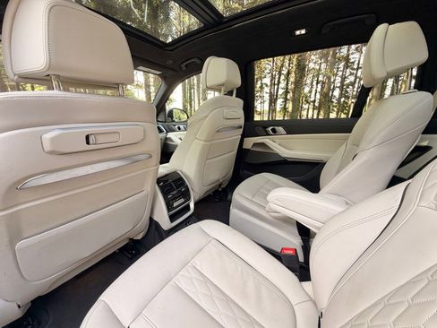 Used 2024 BMW X7 xDrive40i w/ Executive Package AWD/4WD image 15