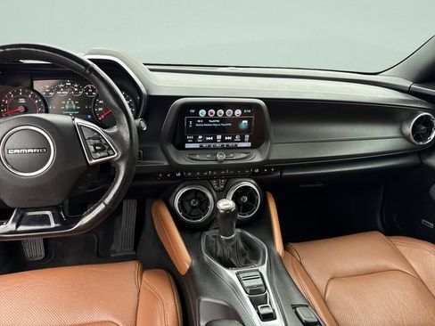 Used 2016 Chevrolet Camaro LT RWD image 22