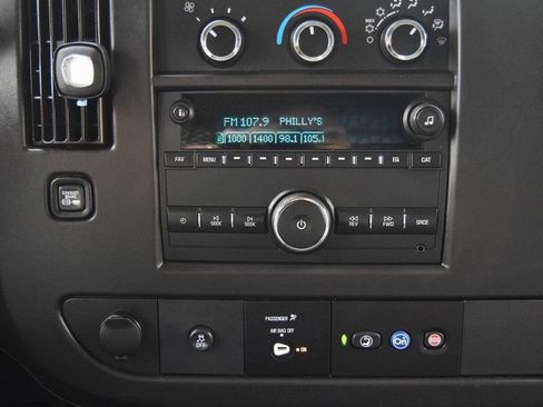 Used 2019 GMC Savana 2500 image 32