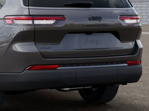 New 2026 Jeep Grand Cherokee L 4WD image 13