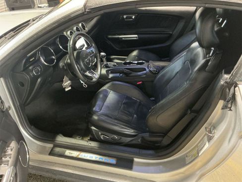 Used 2017 Ford Mustang Premium RWD image 6