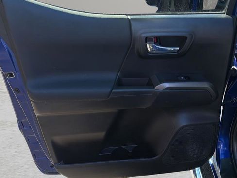 Used 2023 Toyota Tacoma TRD Sport image 13