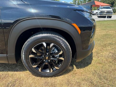 Used 2023 Chevrolet TrailBlazer LT FWD image 7