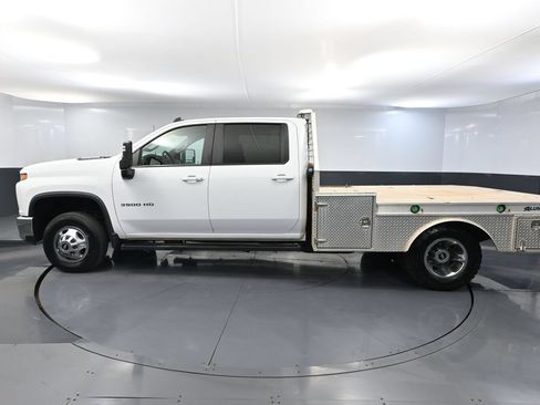 Used 2021 Chevrolet Silverado 3500 LT w/ Convenience Package AWD/4WD image 11