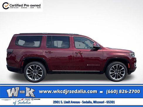 Certified 2022 Jeep Wagoneer Series III w/ Premium Group I AWD/4WD image 8