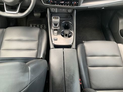 Used 2023 Nissan Rogue SV w/ SV Premium B Package image 18