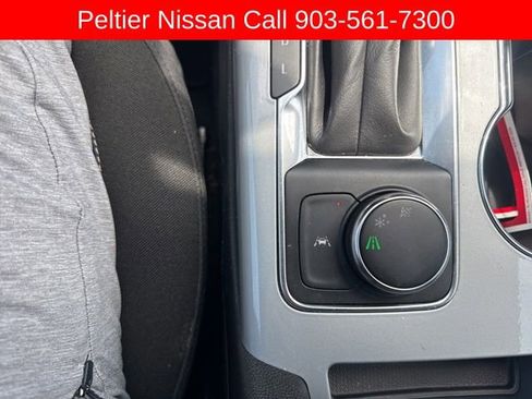Used 2023 Chevrolet Blazer LT FWD image 16