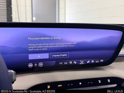 Used 2026 Buick Enclave Avenir w/ Super Cruise Package FWD image 27