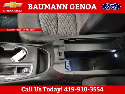 Used 2021 Chevrolet Equinox LT image 22