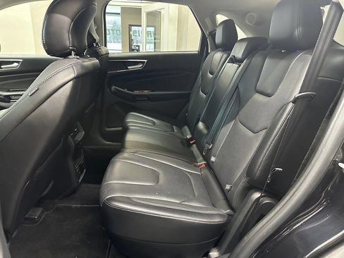 Used 2016 Ford Edge Titanium w/ Equipment Group 301A image 17