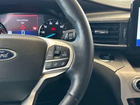 Used 2023 Ford Explorer XLT w/ Equipment Group 202A AWD/4WD image 11