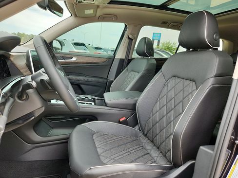 New 2026 Volkswagen Atlas SEL Premium R-Line AWD/4WD image 13