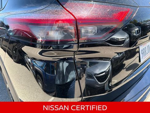 Certified 2025 Nissan Rogue SV AWD/4WD image 10