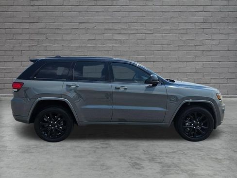 Used 2021 Jeep Grand Cherokee Laredo X AWD/4WD image 6