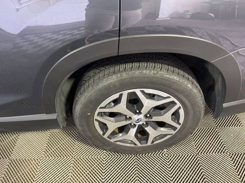 Used 2023 Subaru Forester Premium AWD/4WD image 38